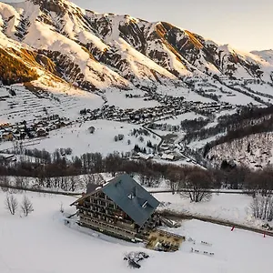 Les Cedres - - Restaurants - Hotell